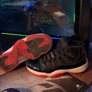 Air Jordan retro Bred 11